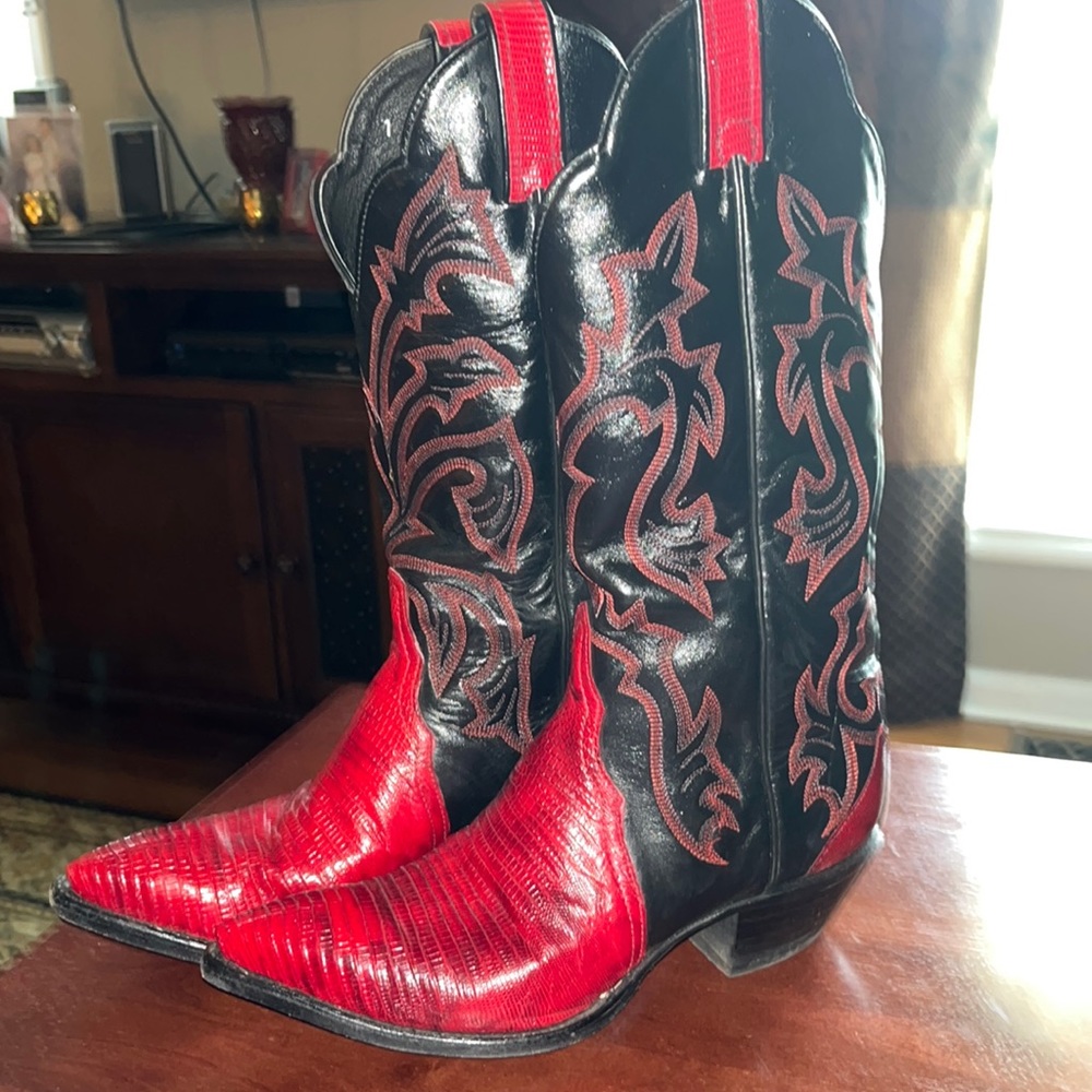 Women’s Tony Lama red & black lizard & leather western boots, size 6 1/2